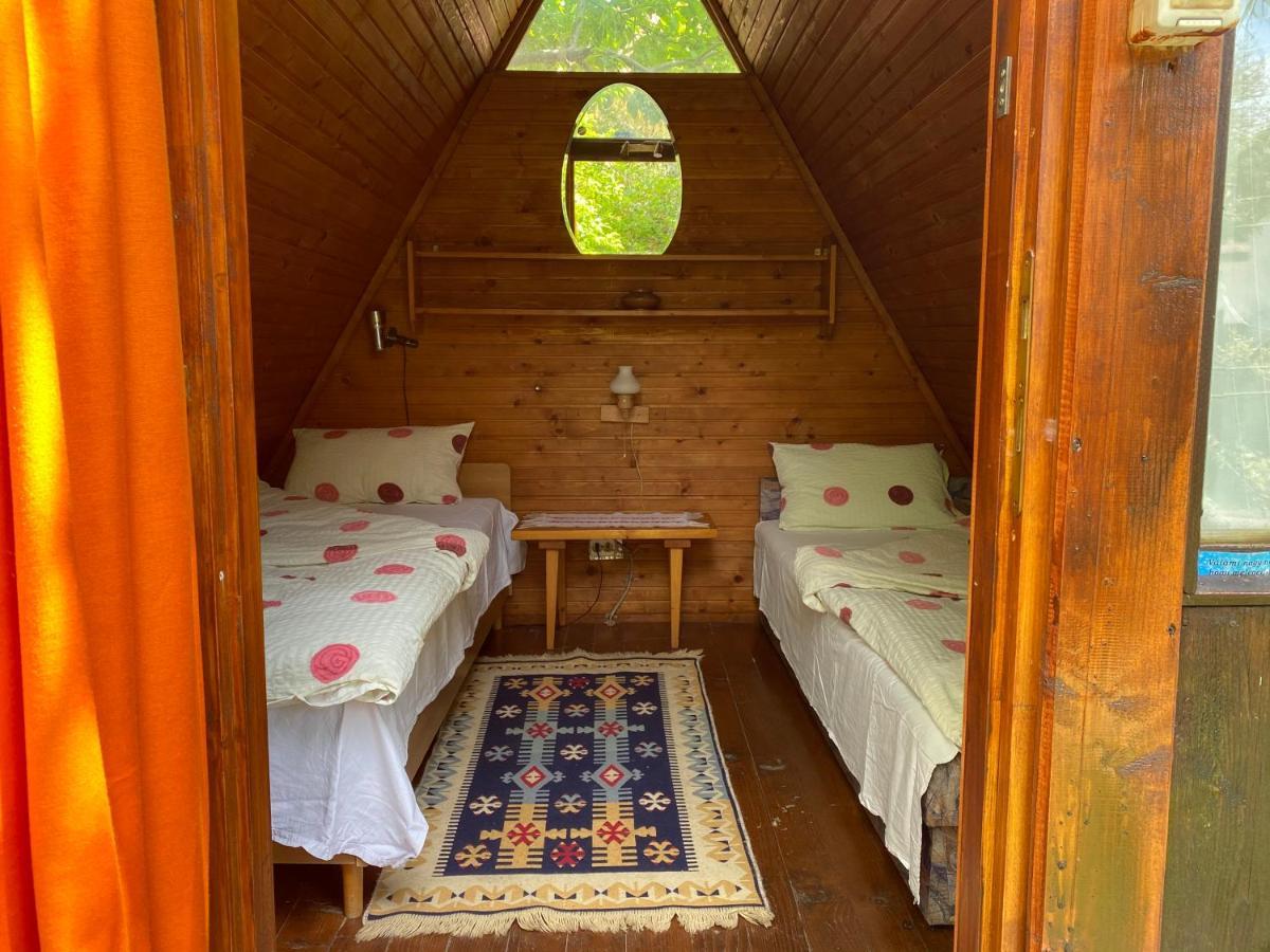 Sziklakert - Eletorom Vendeghaz Rimetea Exterior foto
